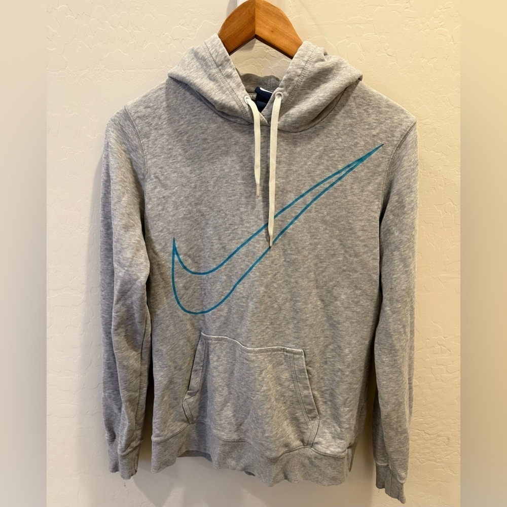 Y2K NIKE SWOOSH ATHLETIC ACTIVE WEAR PULLOVER HOODED SWEATSHIRT L